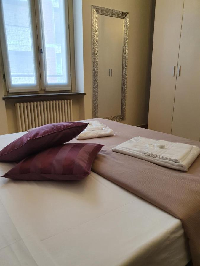 Residenza Venturini Hotel Piacenza Bagian luar foto
