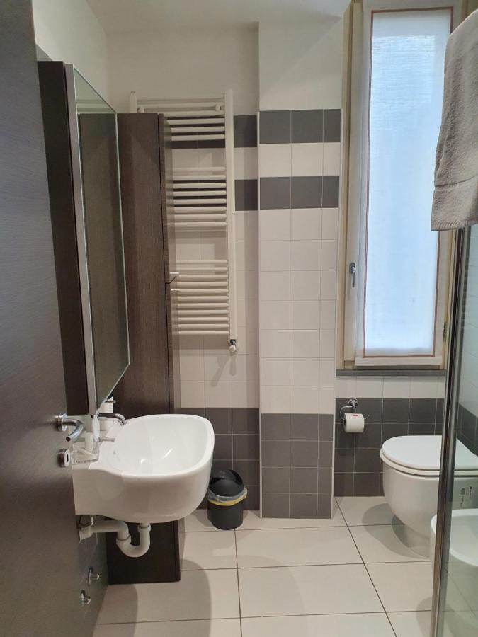 Residenza Venturini Hotel Piacenza Bagian luar foto